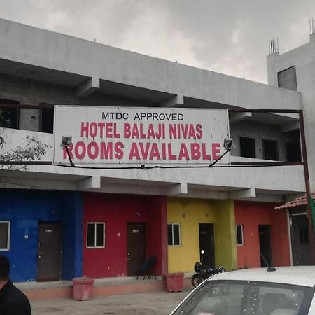 Wow 1003 Hotel Balaji Niwas Lonavala Bagian luar foto