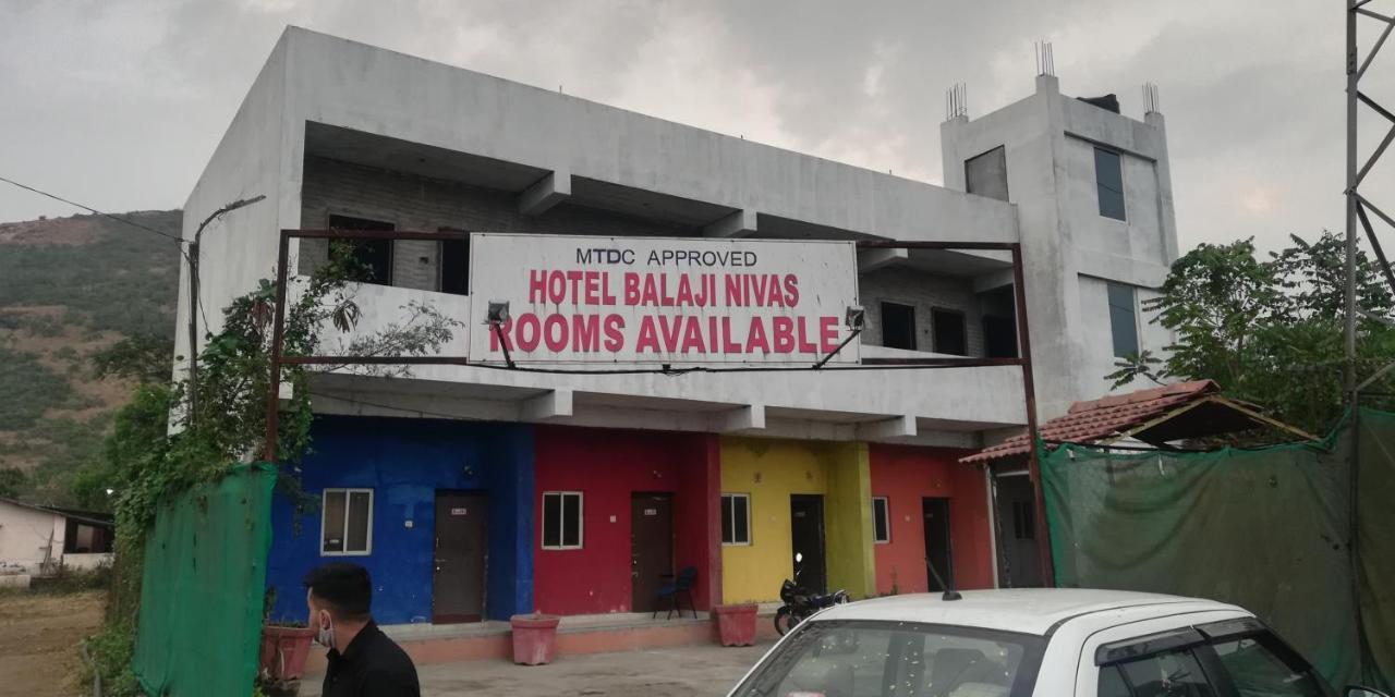 Wow 1003 Hotel Balaji Niwas Lonavala Bagian luar foto